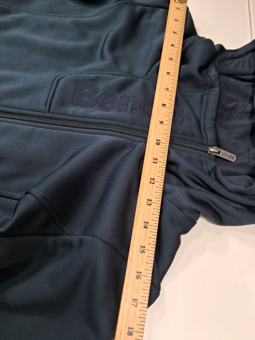 Bench jacket with a dark blue hood - Picture 9 of 13